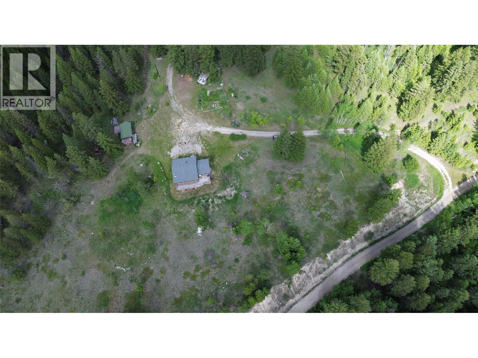 2660 95 Highway, Brisco, BC