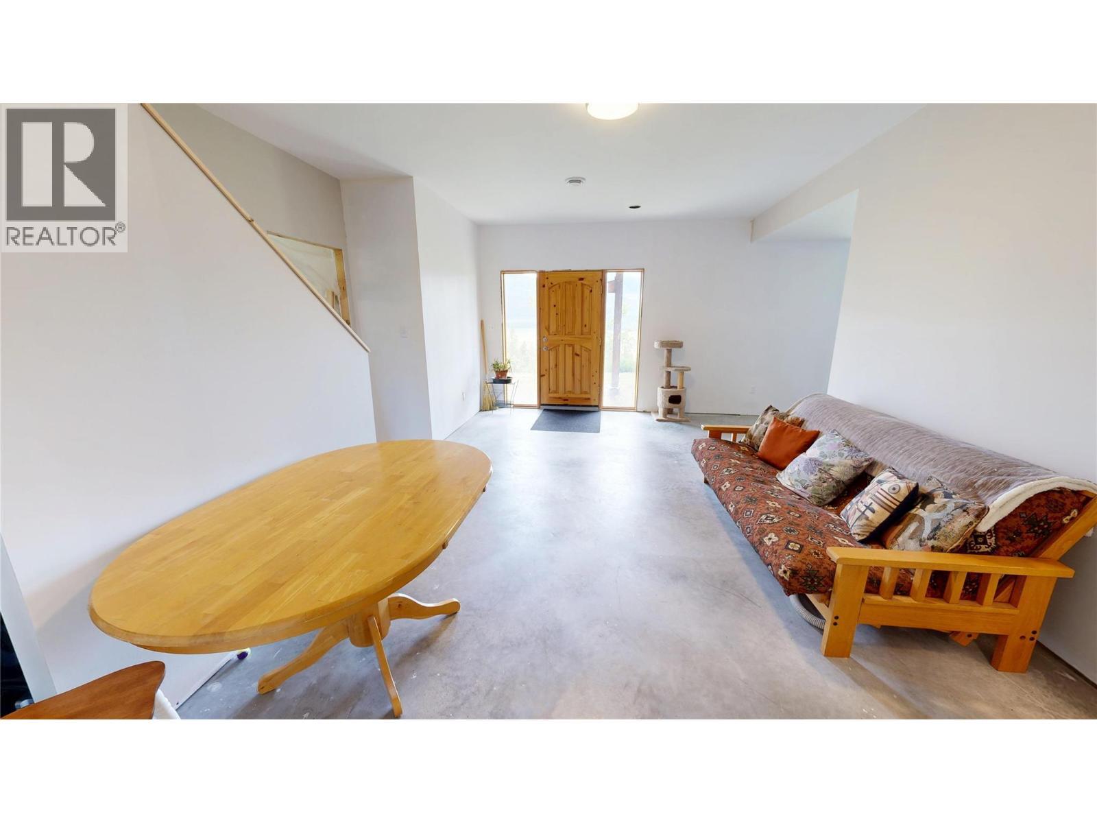 2660 95 Highway, Brisco, BC