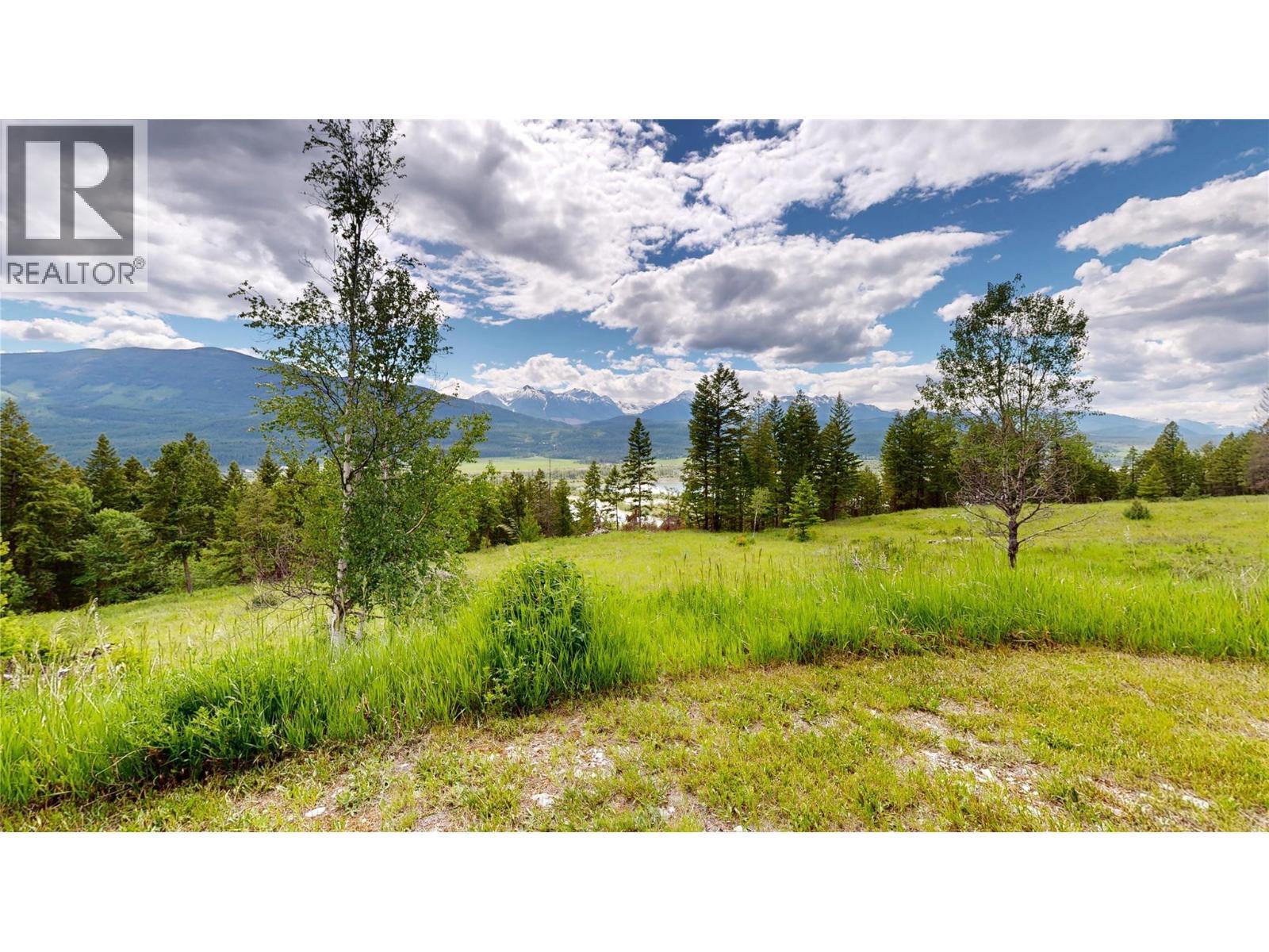 2660 95 Highway, Brisco, BC