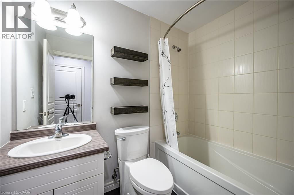 5 Whitehaven Lane, Kitchener, ON
