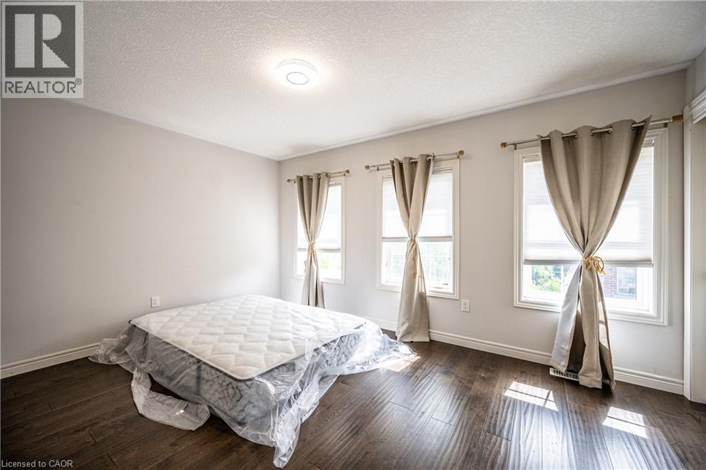 5 Whitehaven Lane, Kitchener, ON