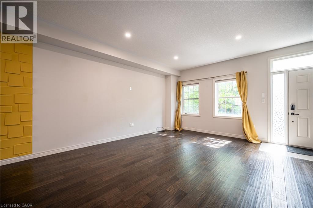5 Whitehaven Lane, Kitchener, ON