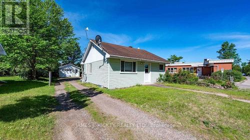 6 HILLCREST AVENUE  Deep River, ON K0J 1P0