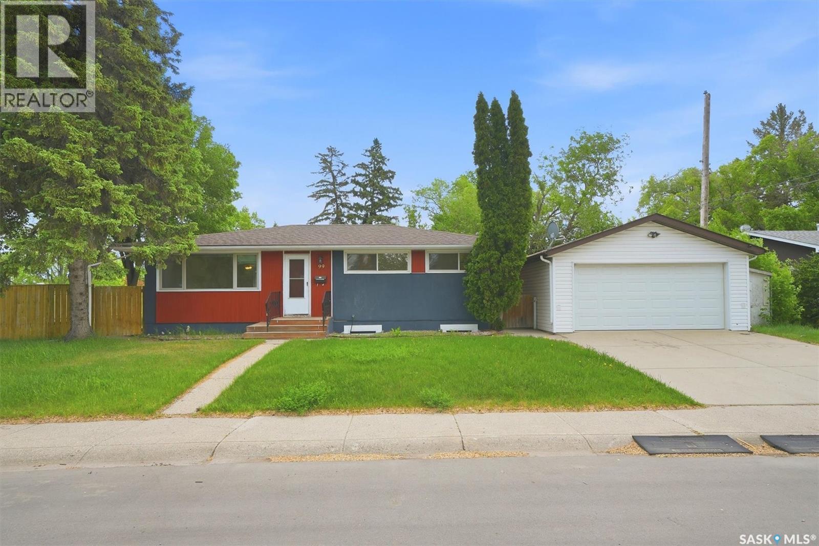 99 Lindsay Drive, Saskatoon, SK