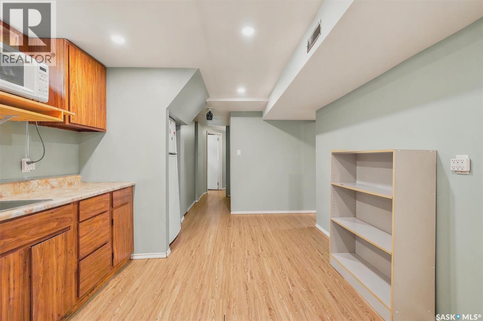 99 Lindsay Drive, Saskatoon, SK
