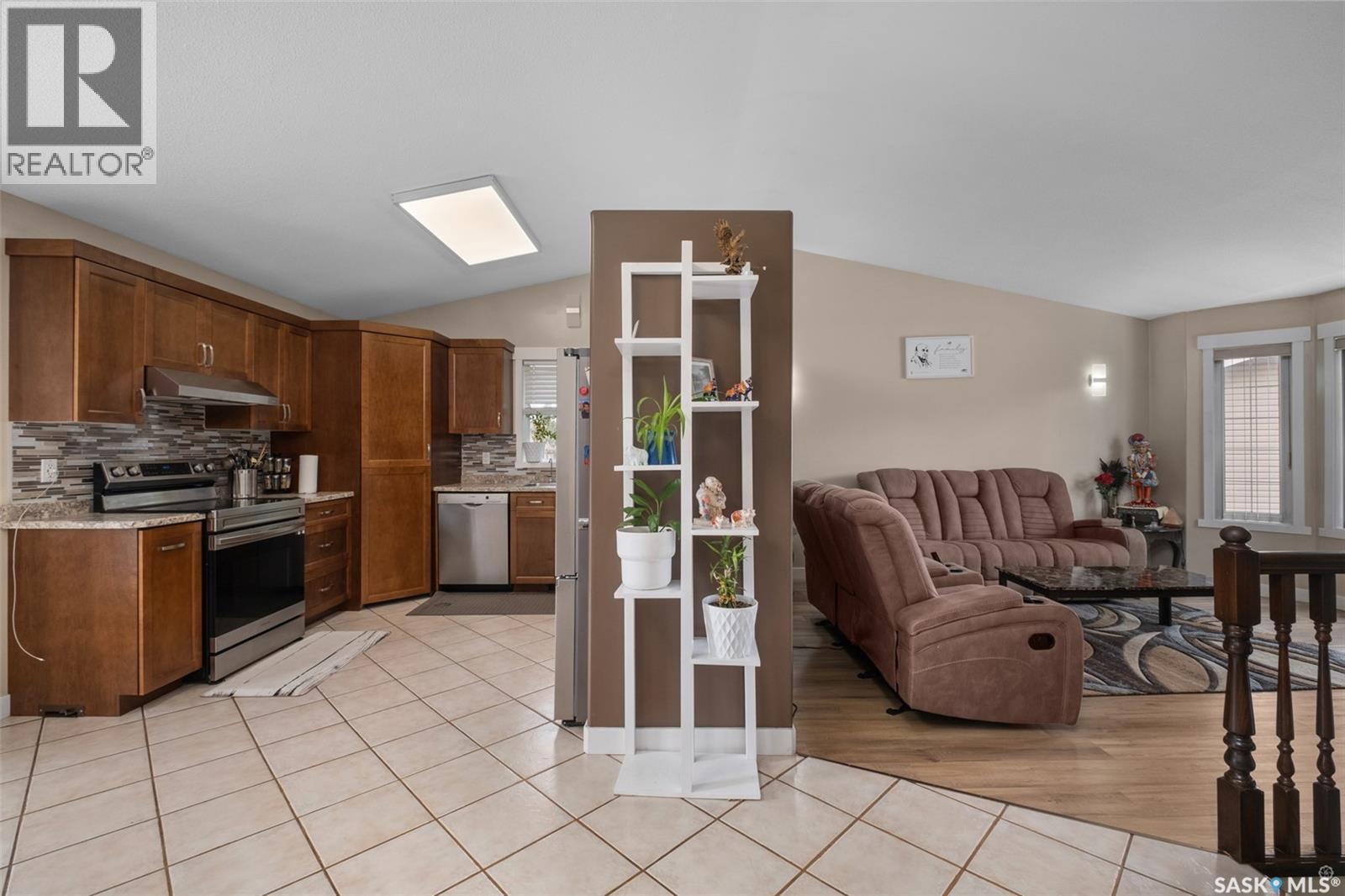 19 Mooney Place, Prince Albert, SK