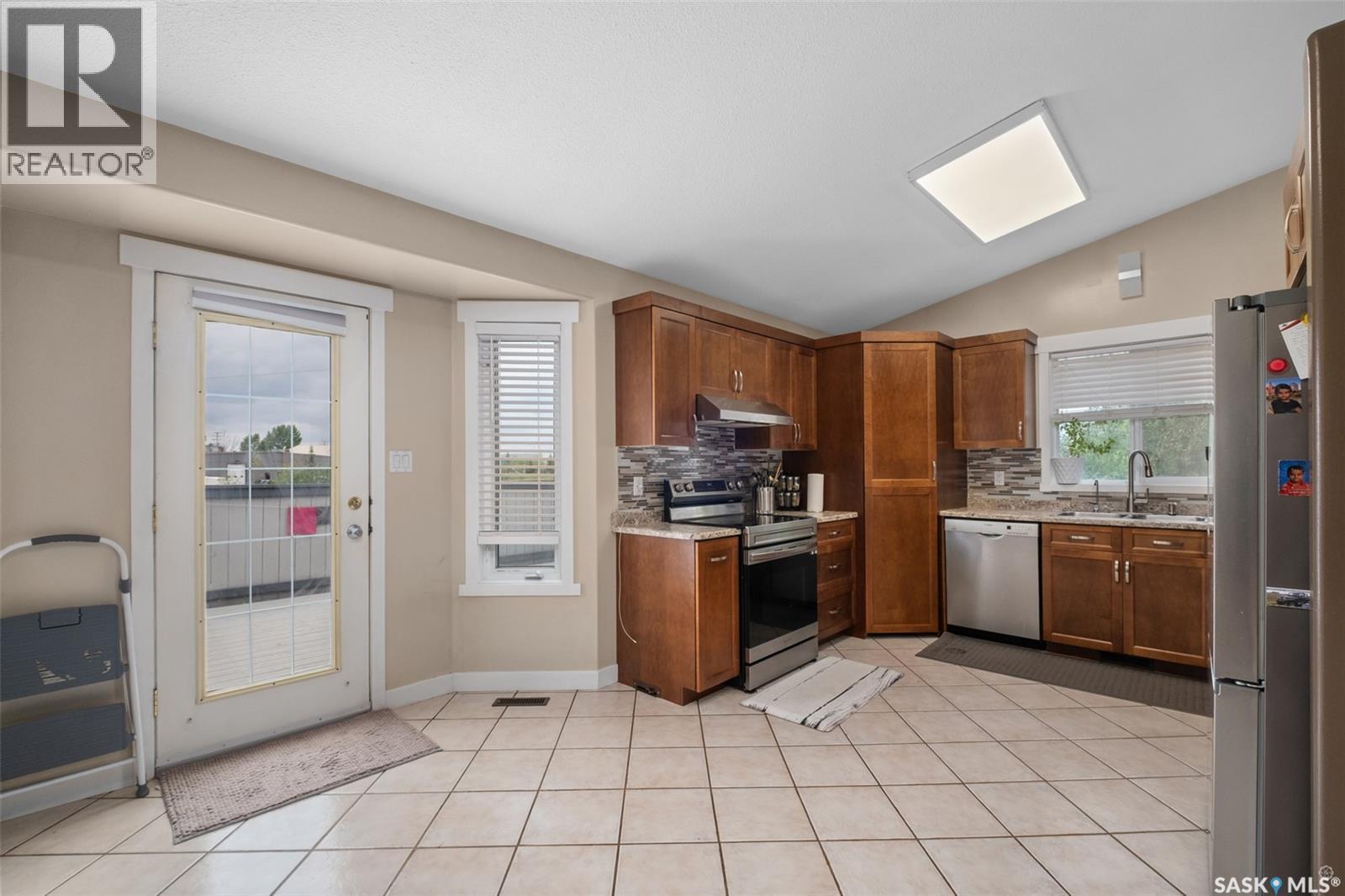 19 Mooney Place, Prince Albert, SK