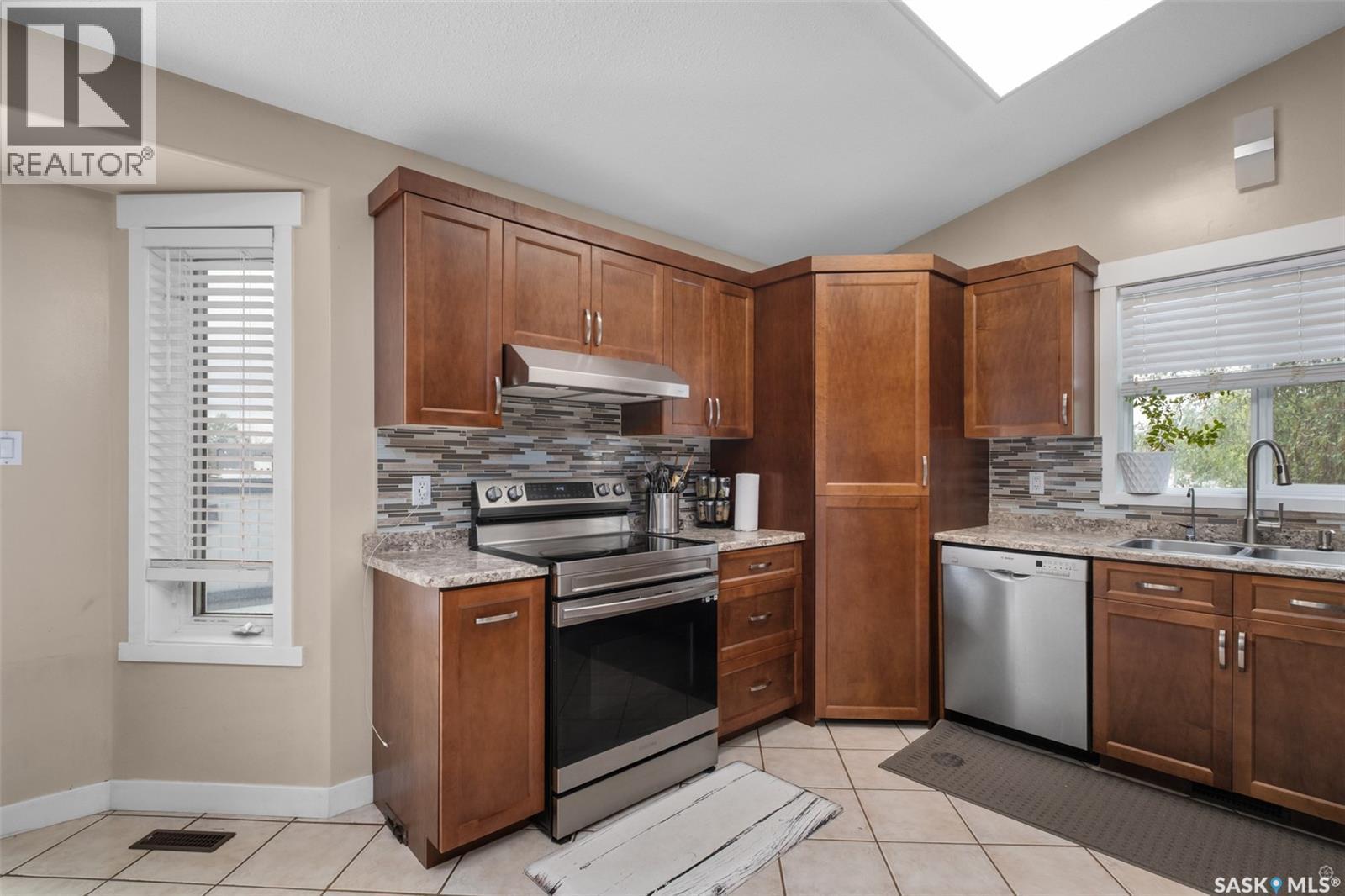 19 Mooney Place, Prince Albert, SK