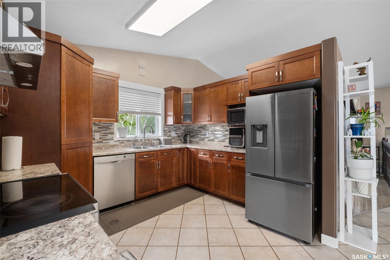 19 Mooney Place, Prince Albert, SK