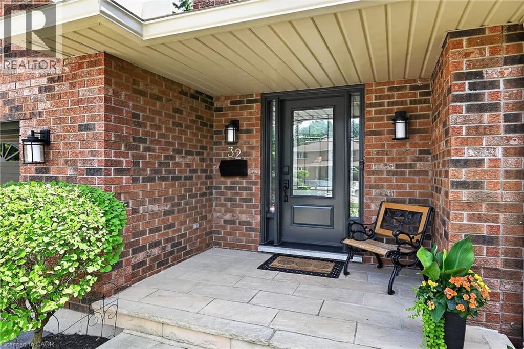 32 Symphony Place, Ancaster, ON