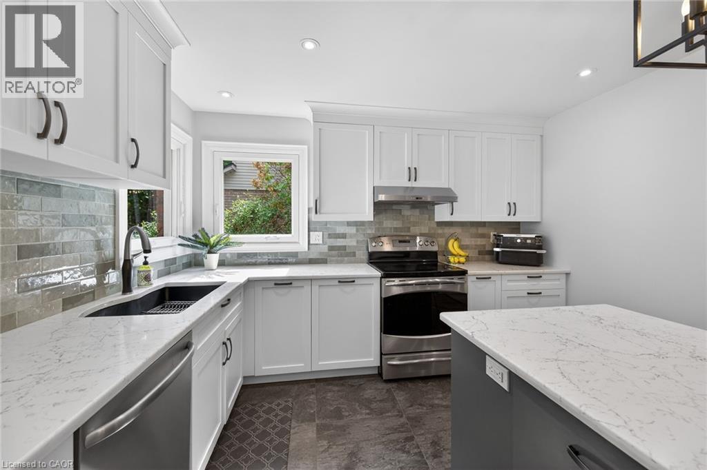32 Symphony Place, Ancaster, ON
