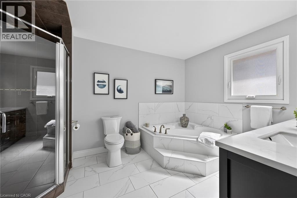 32 Symphony Place, Ancaster, ON