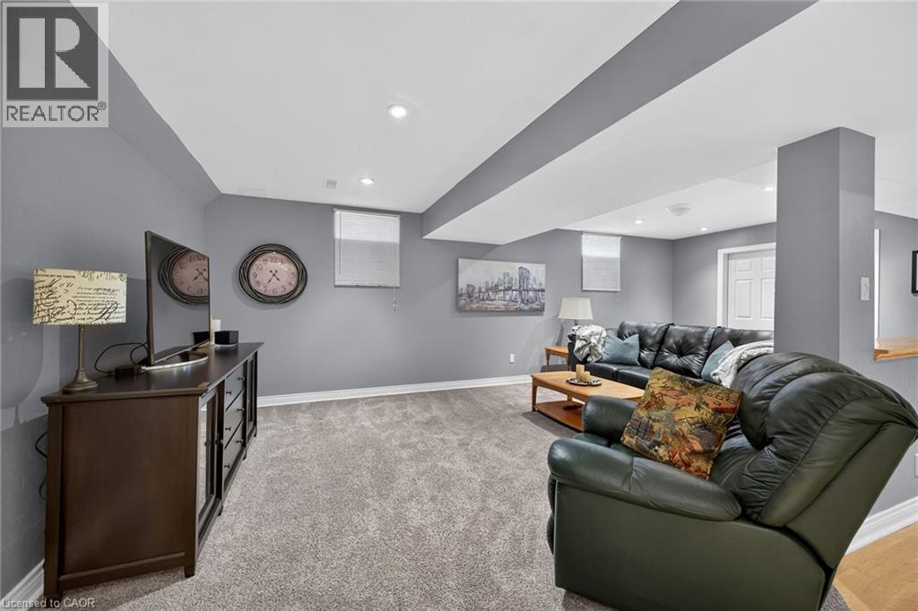 32 Symphony Place, Ancaster, ON