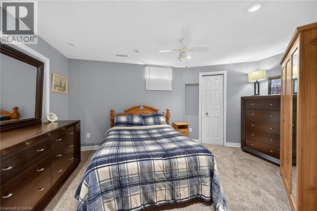 32 Symphony Place, Ancaster, ON