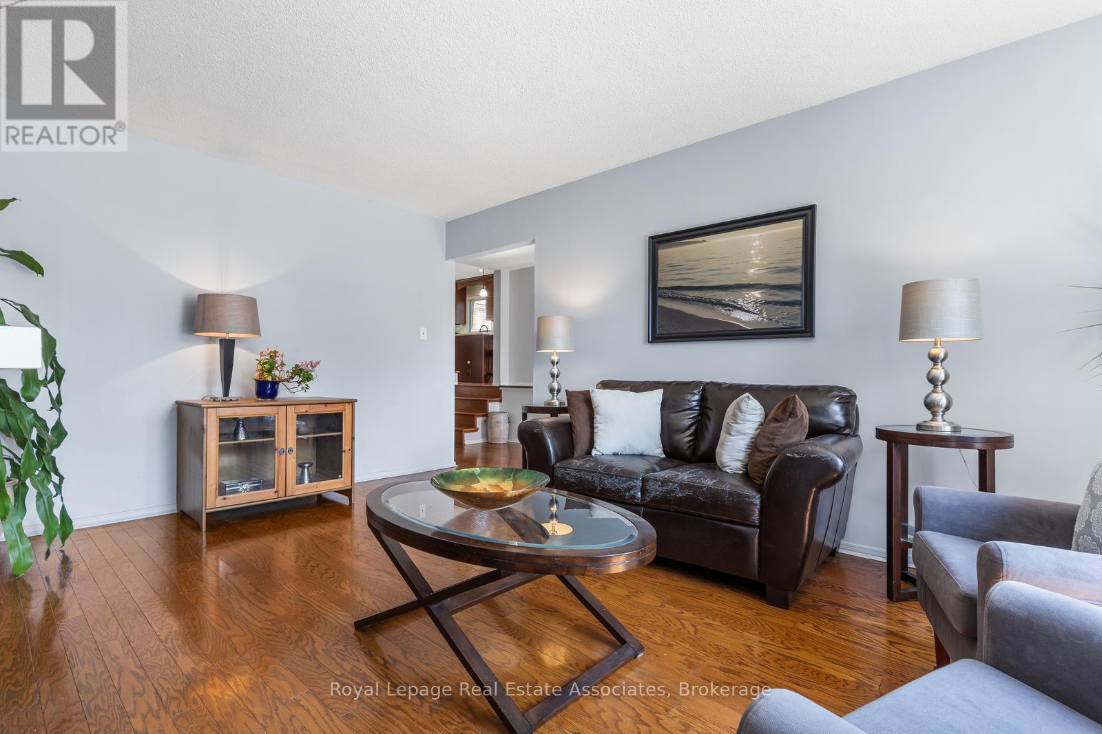 4107 Rolling Valley Drive, Mississauga, ON - Indoor Photo Showing Living Room