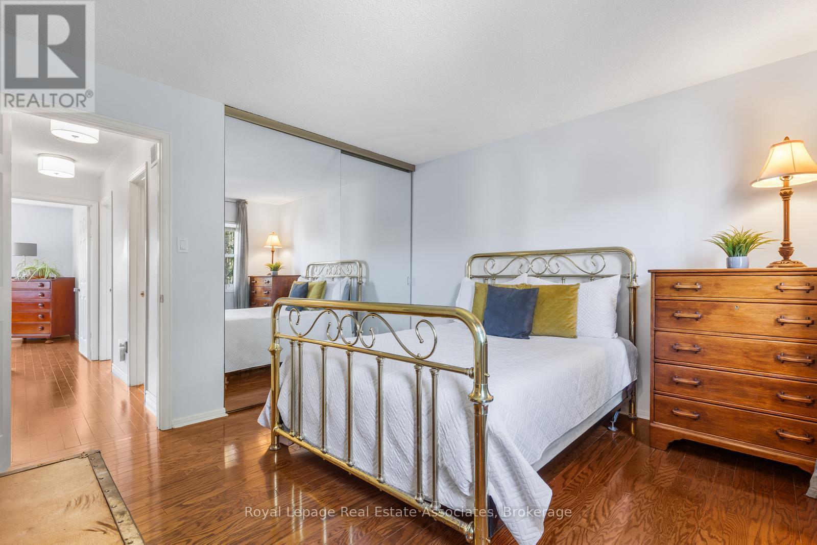 4107 Rolling Valley Drive, Mississauga, ON - Indoor Photo Showing Bedroom