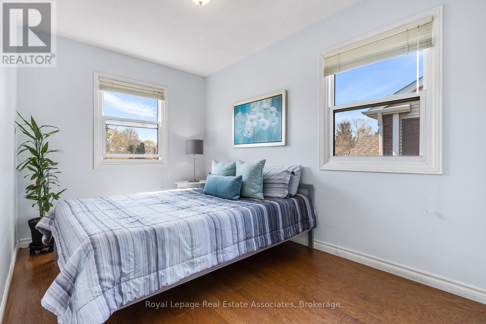 4107 Rolling Valley Drive, Mississauga, ON - Indoor Photo Showing Bedroom