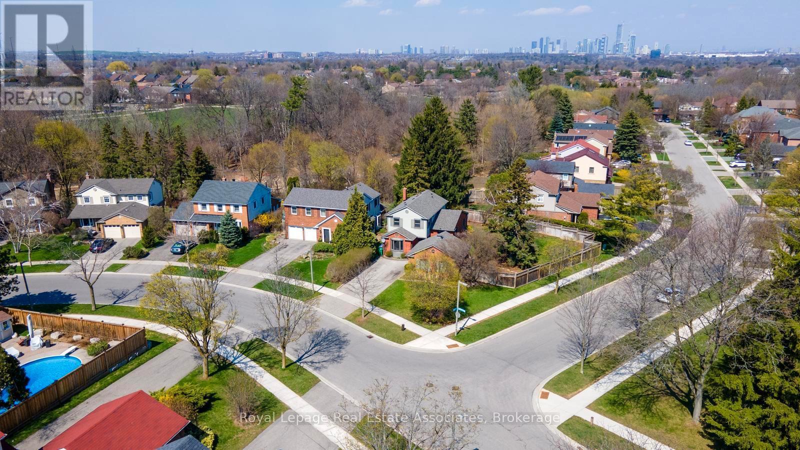 4107 Rolling Valley Drive, Mississauga, ON - Outdoor With View