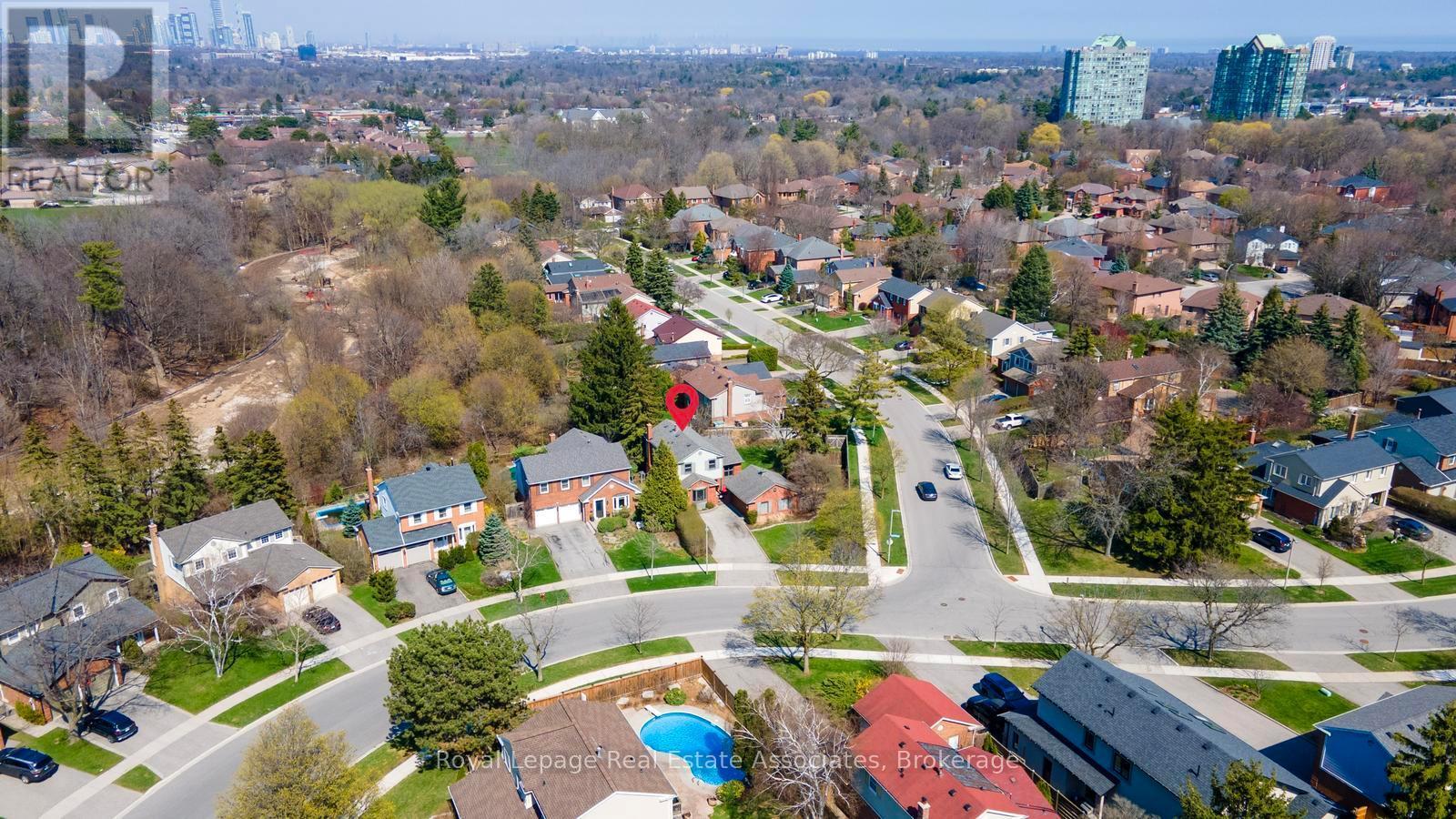 4107 Rolling Valley Drive, Mississauga, ON - Outdoor With View