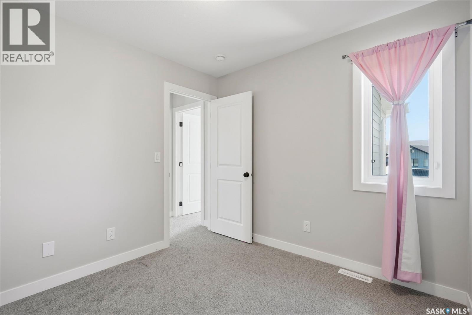 422 Keith Turn, Saskatoon, SK