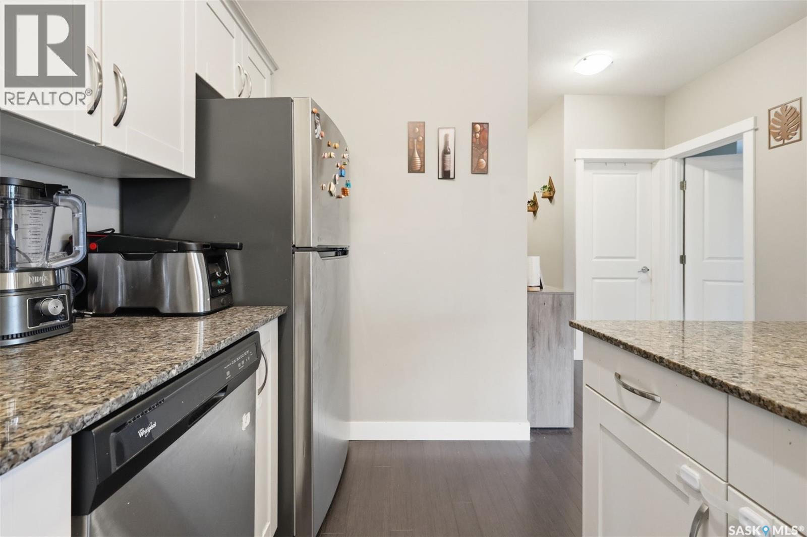 202 702 Hart Road, Saskatoon, SK