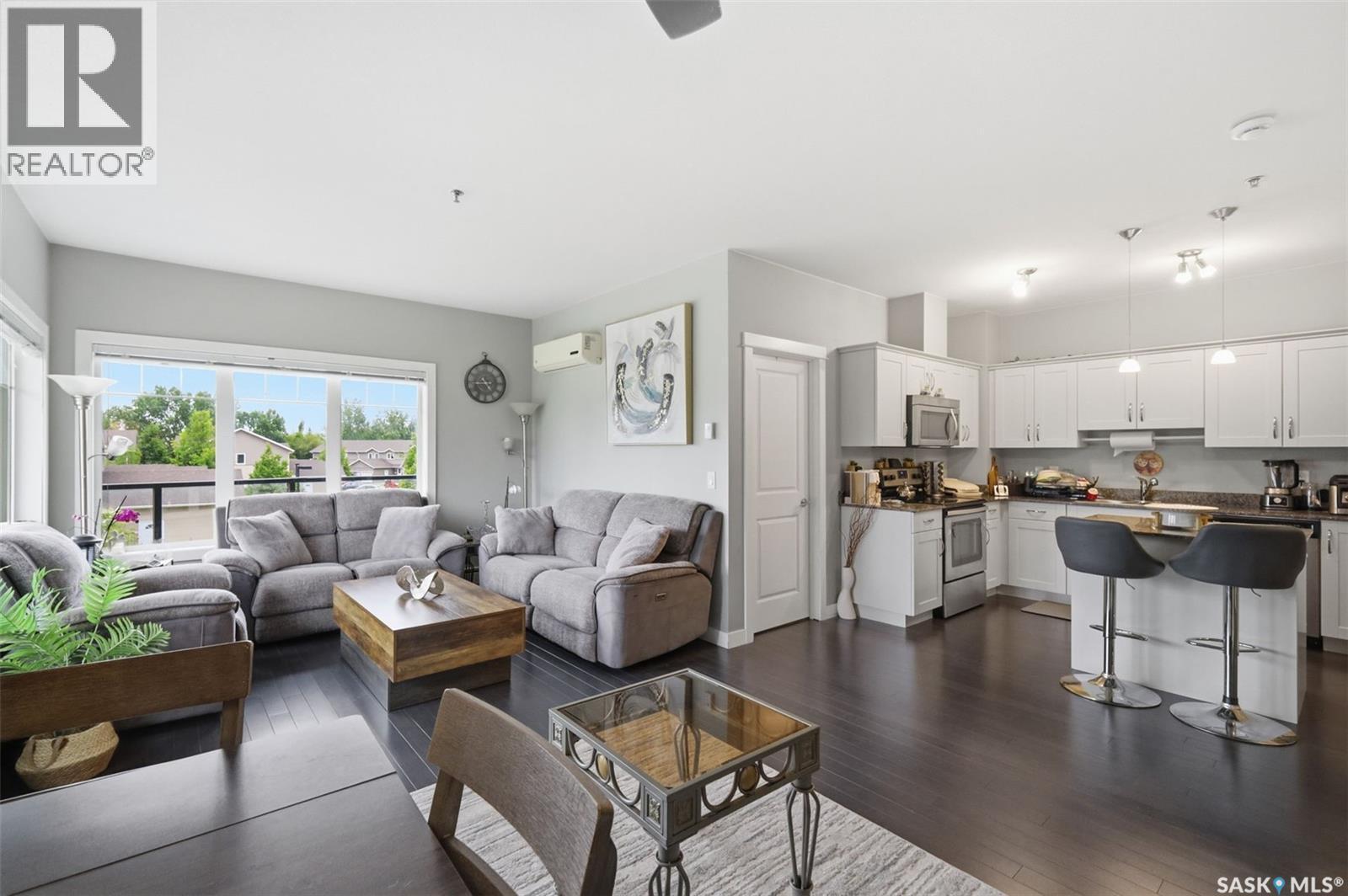 202 702 Hart Road, Saskatoon, SK