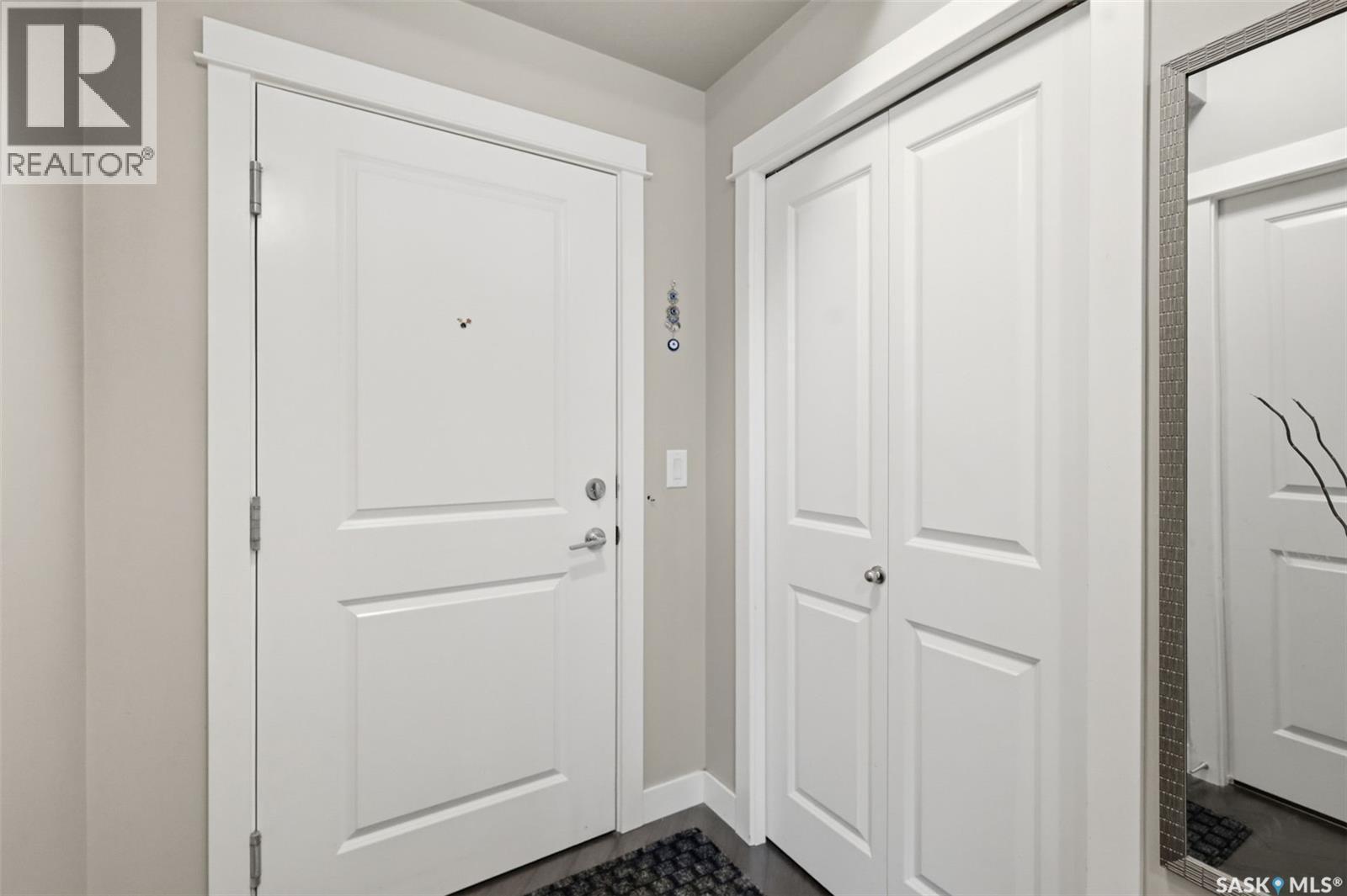 202 702 Hart Road, Saskatoon, SK