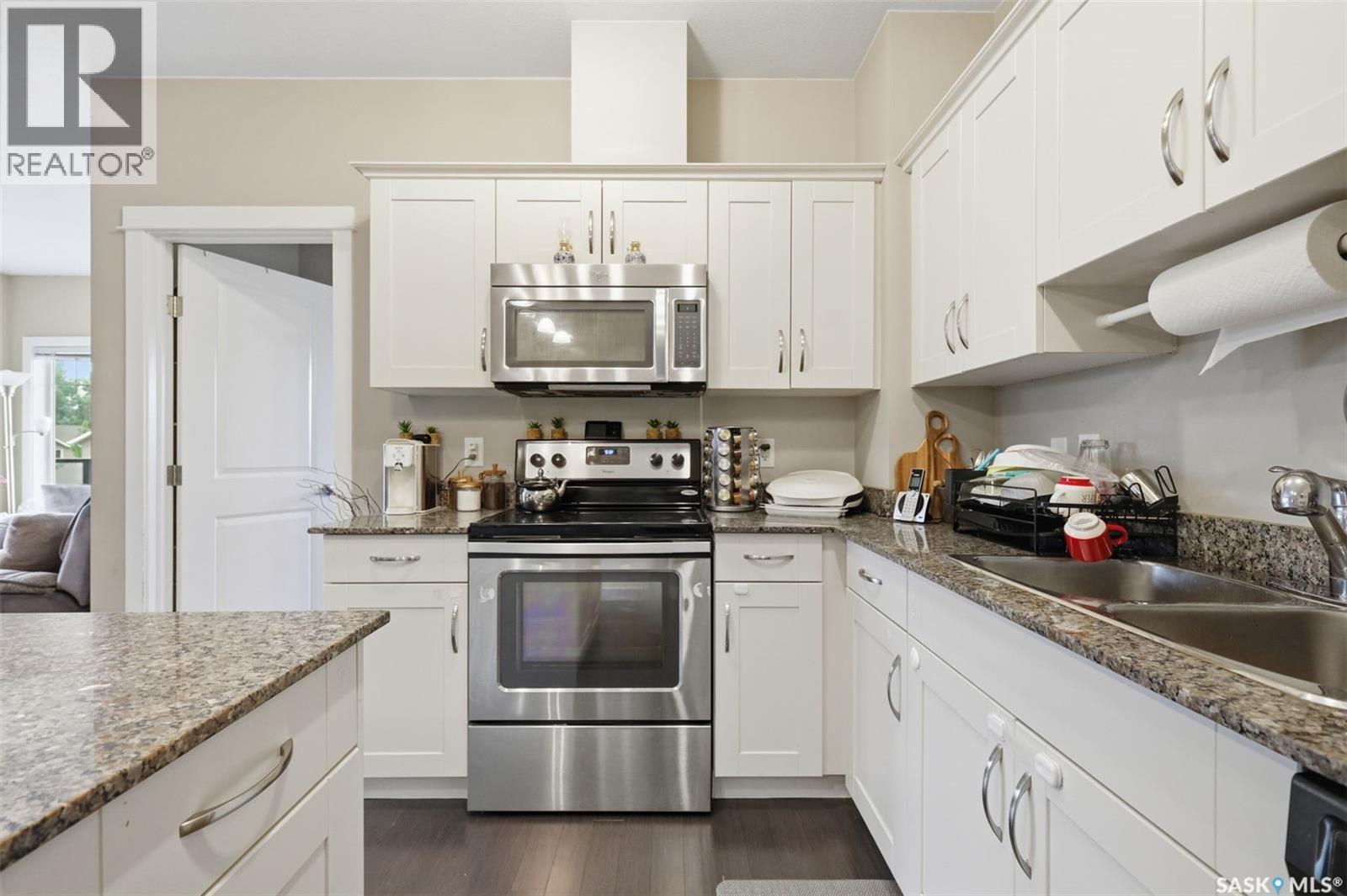 202 702 Hart Road, Saskatoon, SK