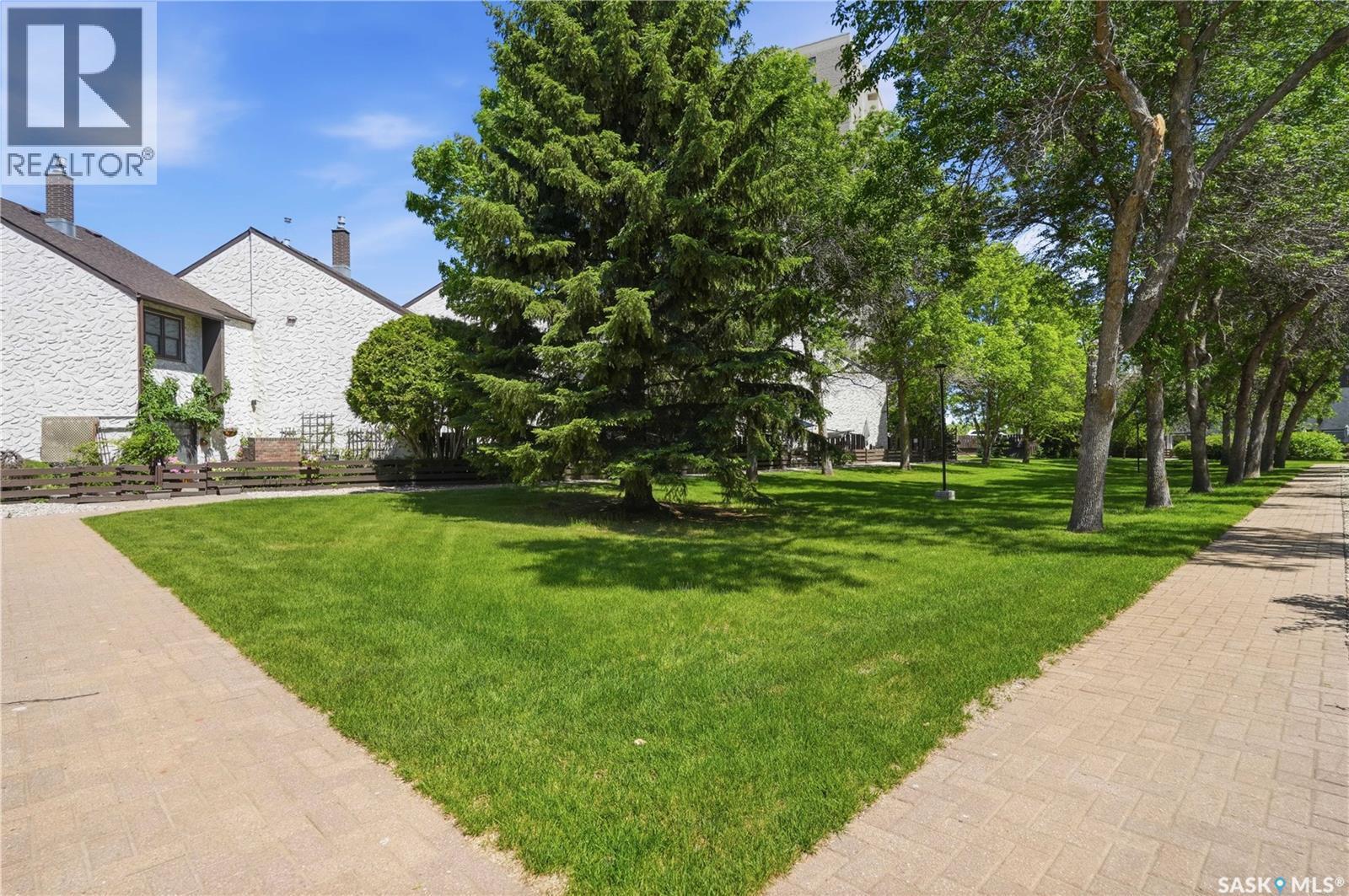39 Laverendrye Way, Regina, SK