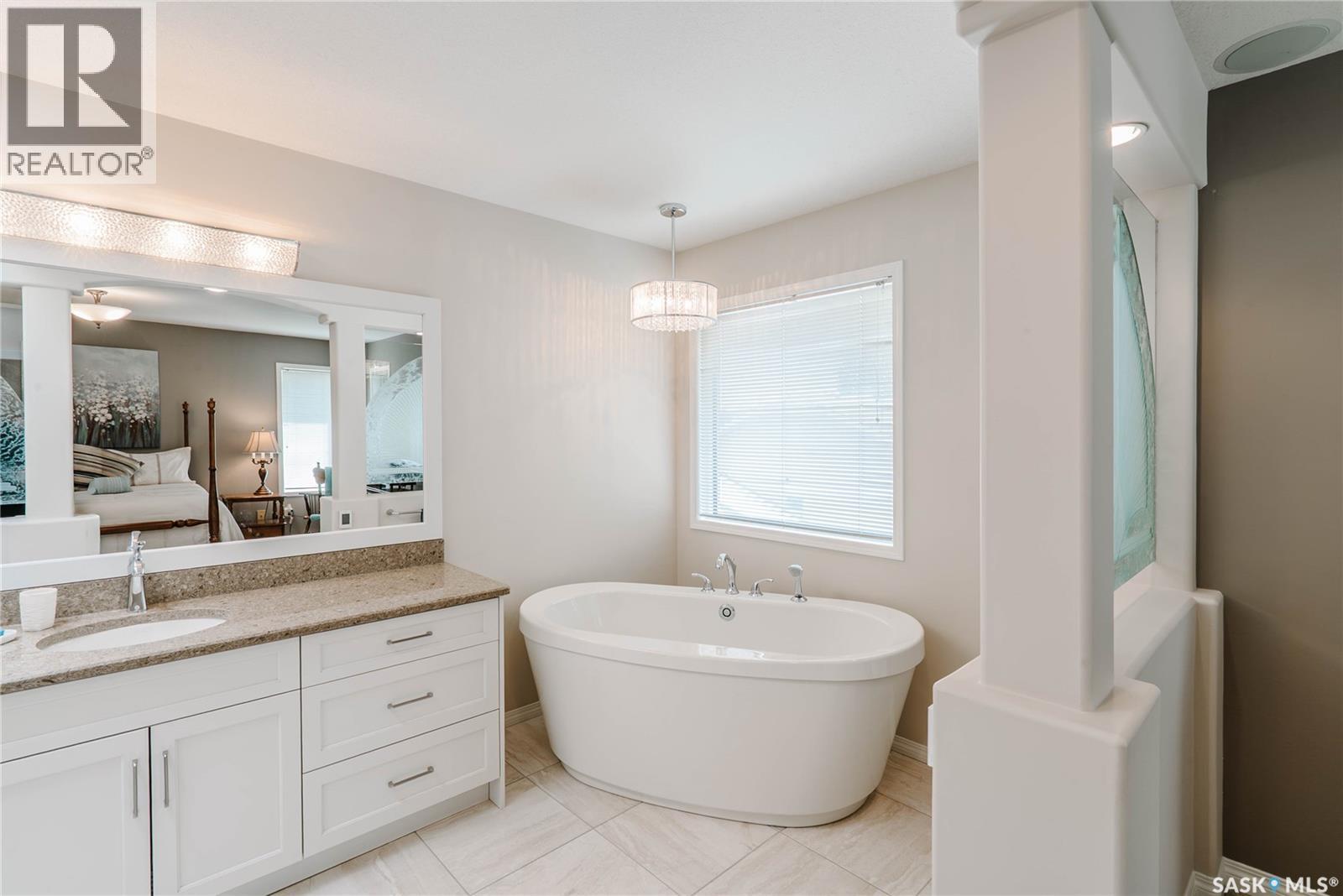 510 Eastman Cove, Saskatoon, SK
