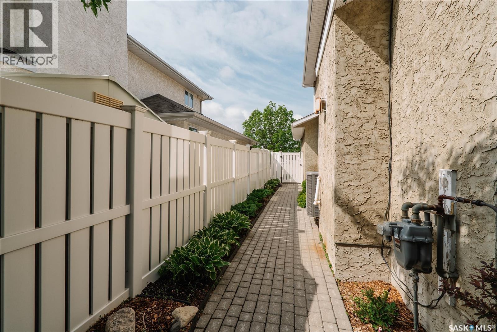 510 Eastman Cove, Saskatoon, SK