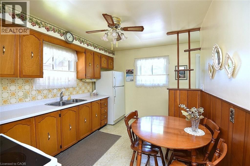 19 Gildea Street, Hamilton, ON - Indoor