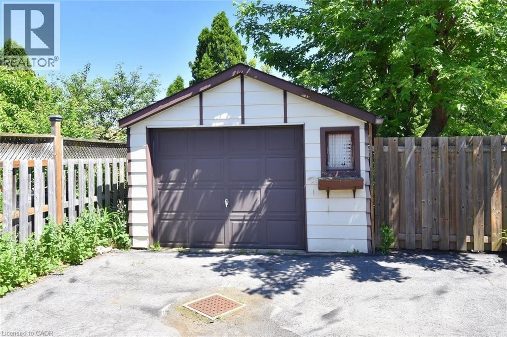 19 Gildea Street, Hamilton, ON - Outdoor