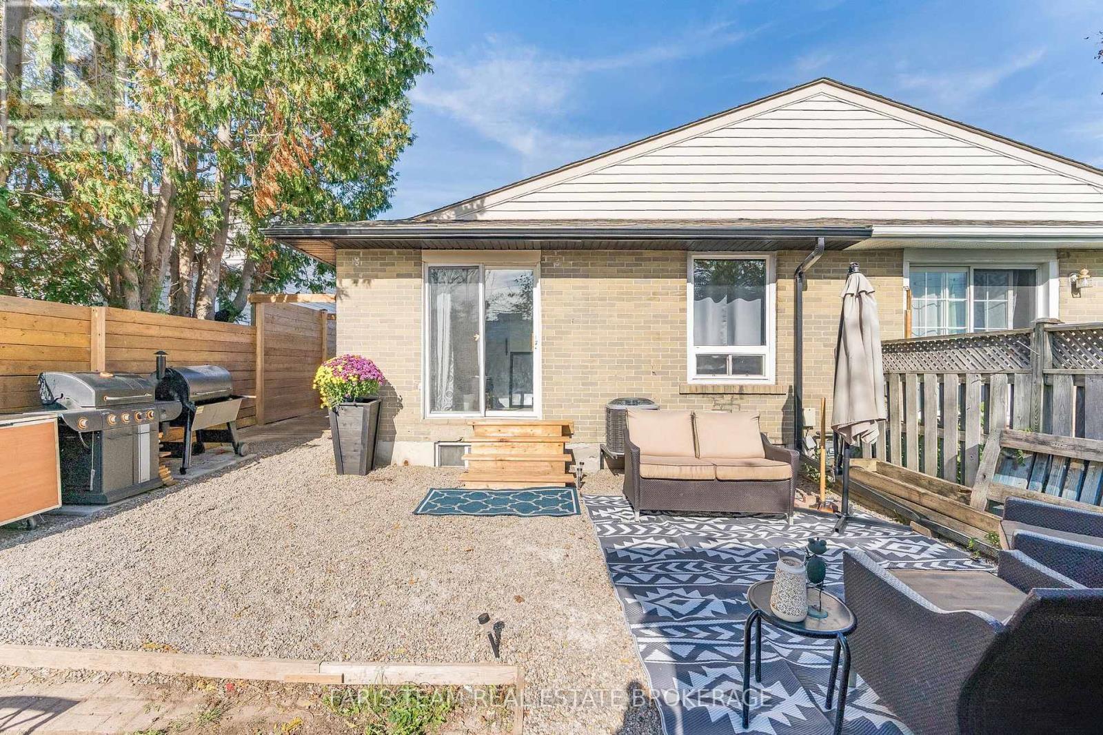 109 Daphne Crescent, Barrie, ON