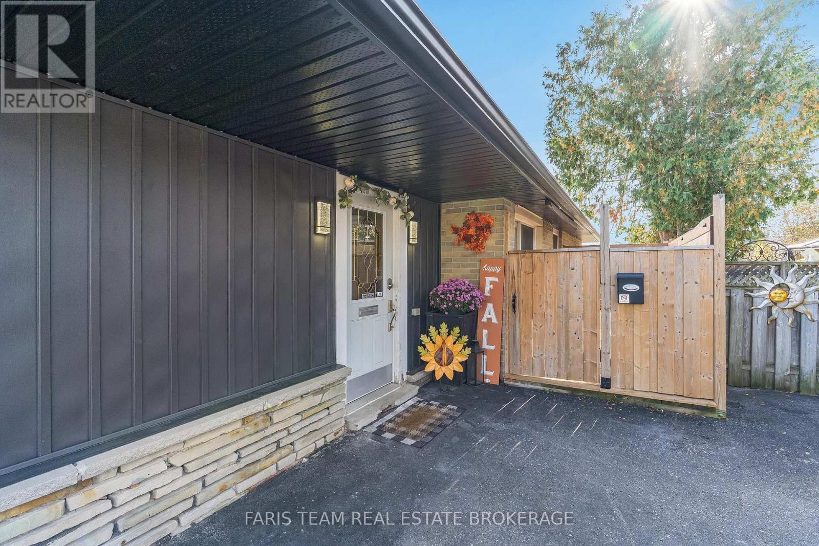 109 Daphne Crescent, Barrie, ON