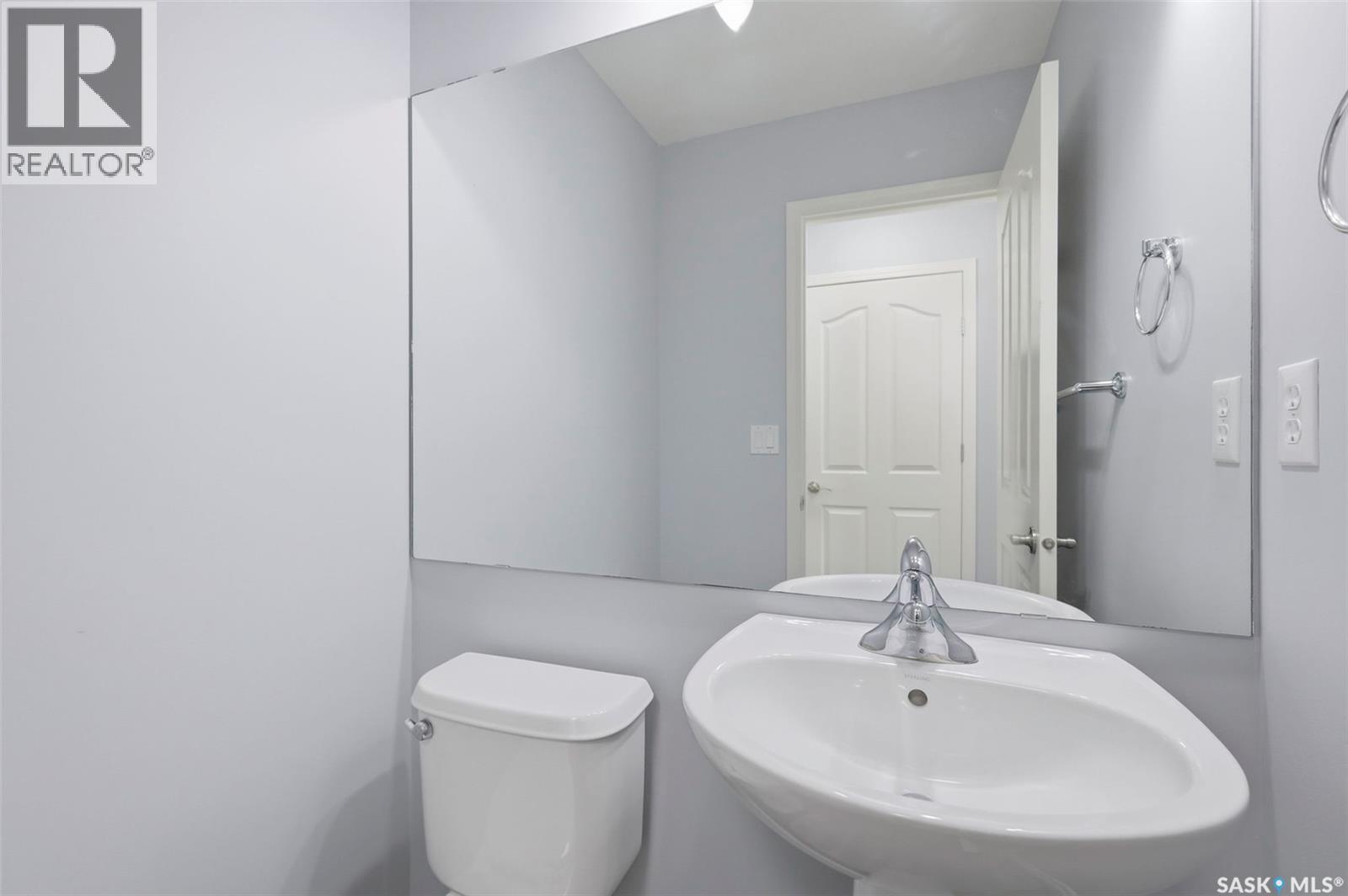 722 Lamarsh Lane, Saskatoon, SK