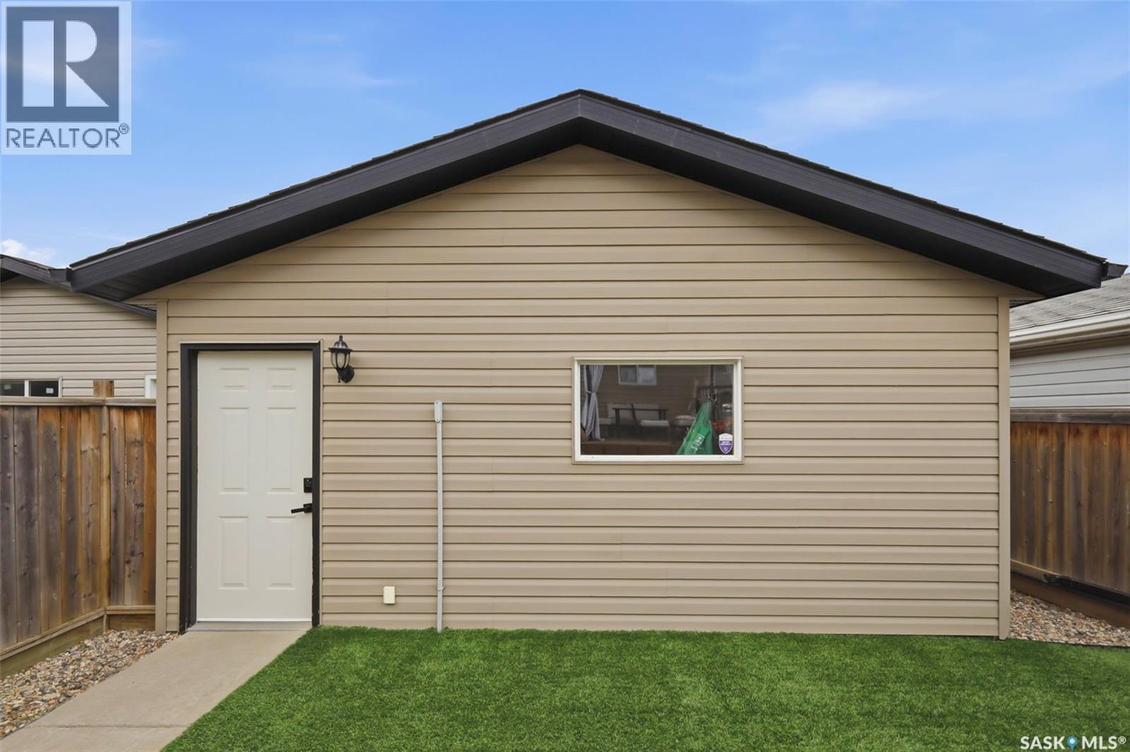 722 Lamarsh Lane, Saskatoon, SK