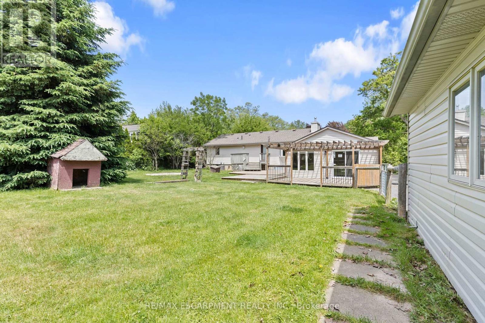 404 Hamilton Drive, Hamilton, ON