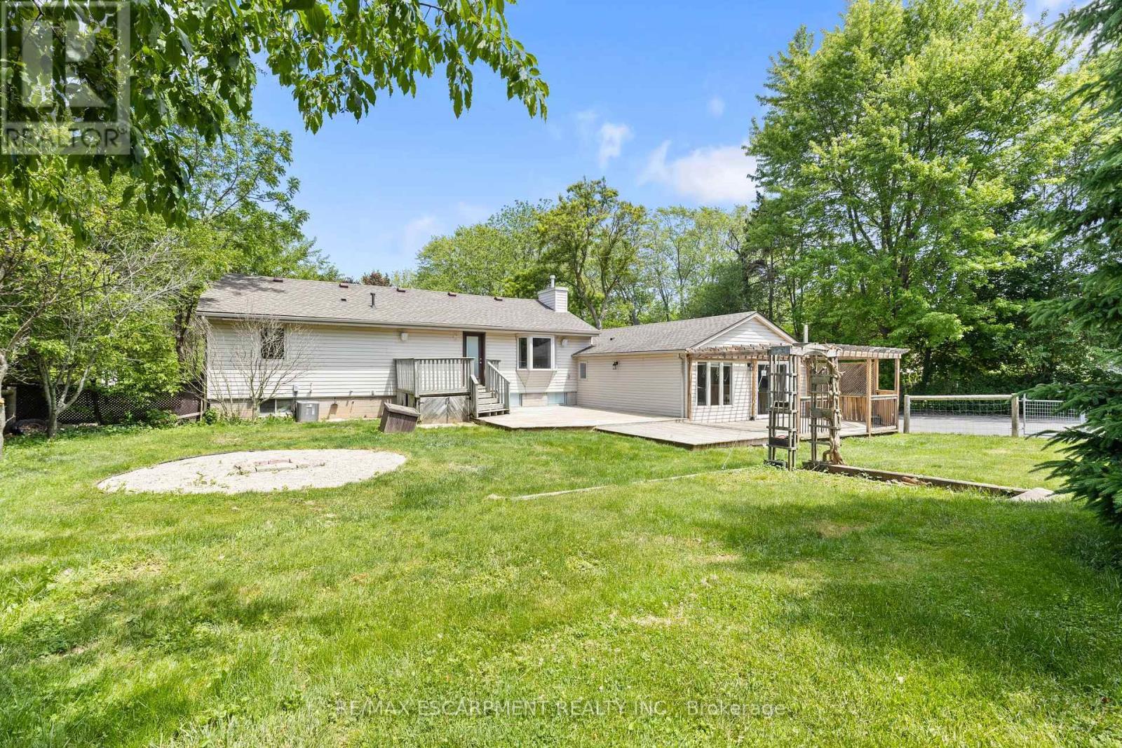 404 Hamilton Drive, Hamilton, ON