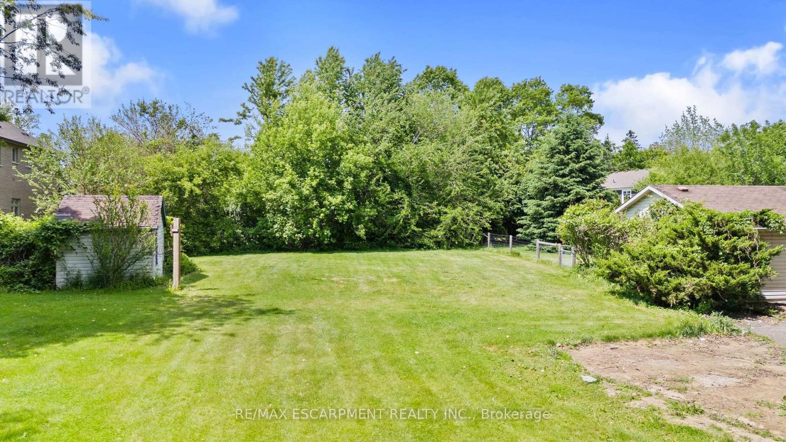 404 Hamilton Drive, Hamilton, ON