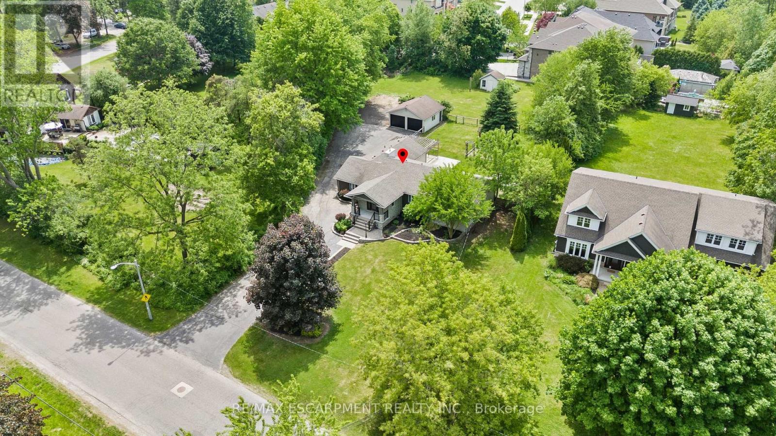 404 Hamilton Drive, Hamilton, ON