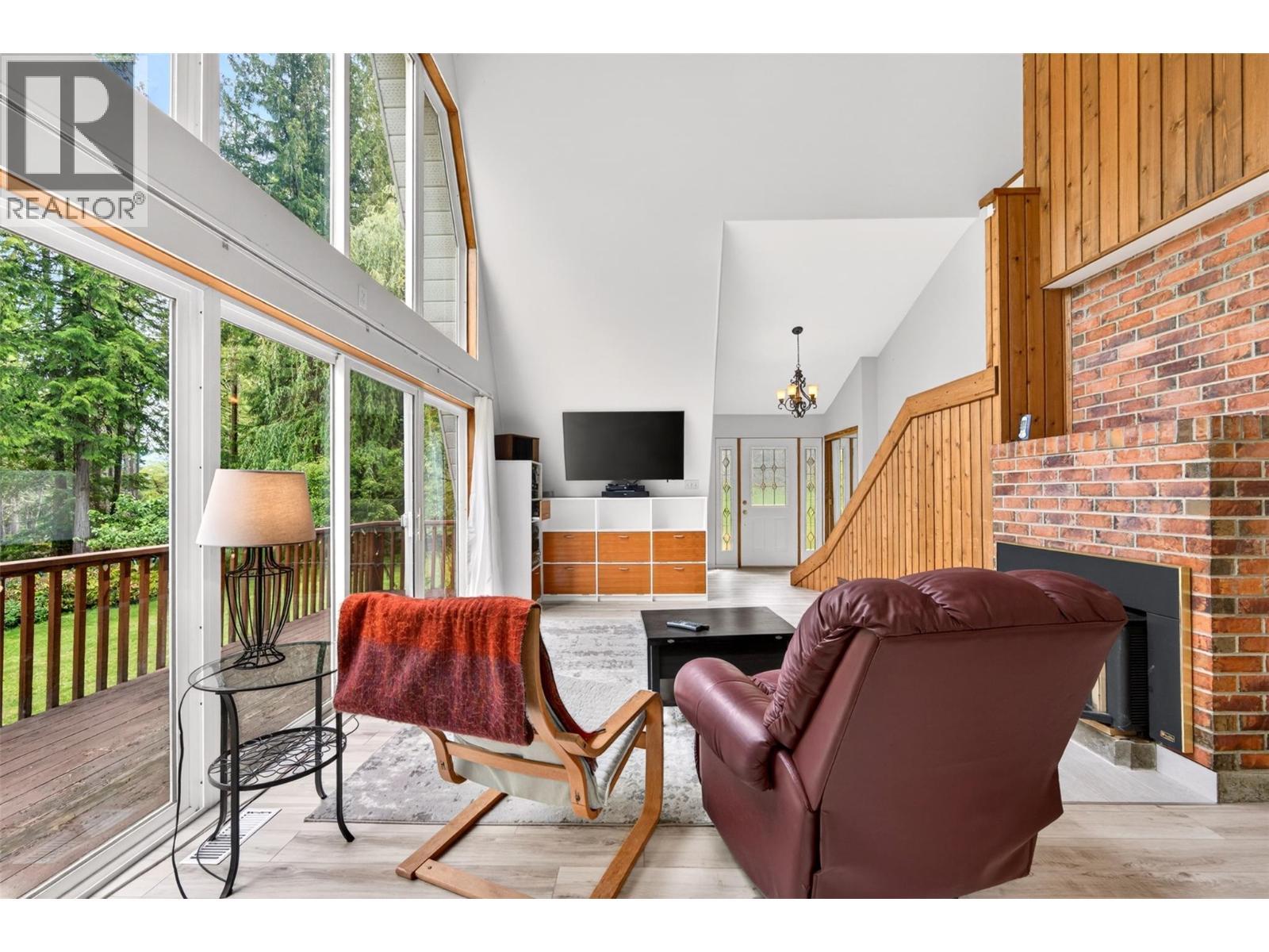 7346 Harrop Procter Road, Procter, BC