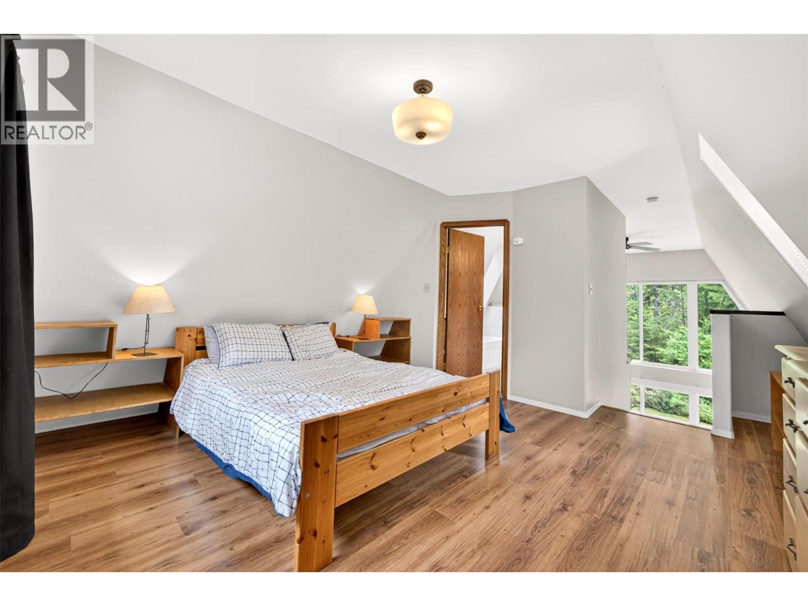 7346 Harrop Procter Road, Procter, BC