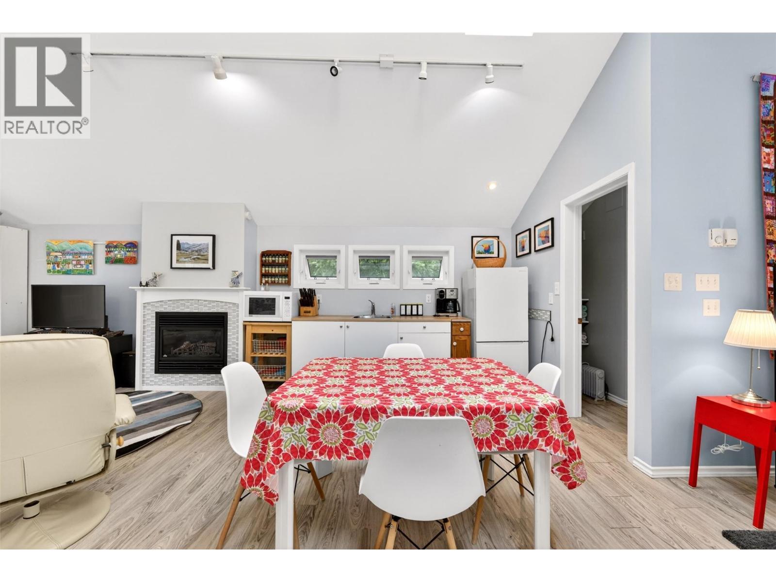 7346 Harrop Procter Road, Procter, BC