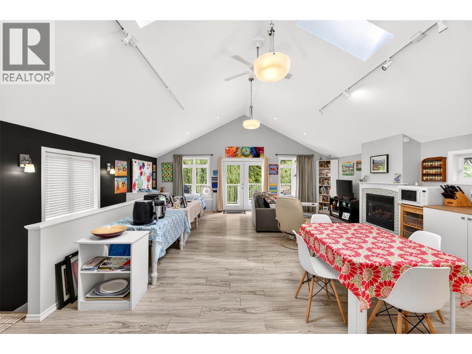 7346 Harrop Procter Road, Procter, BC