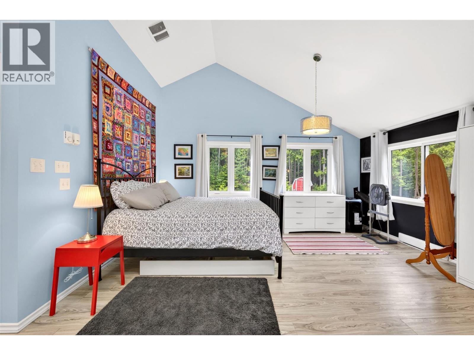 7346 Harrop Procter Road, Procter, BC