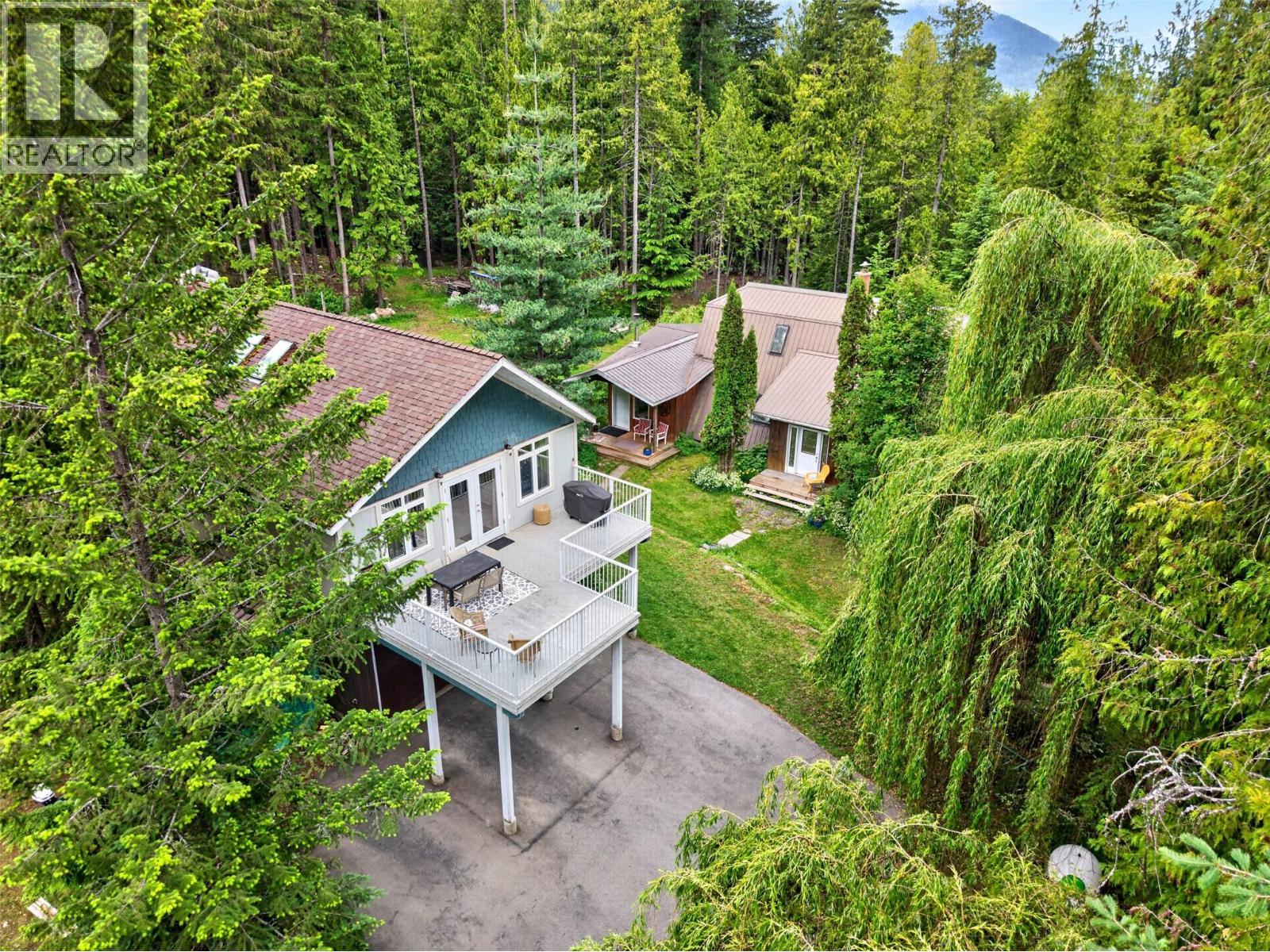 7346 Harrop Procter Road, Procter, BC