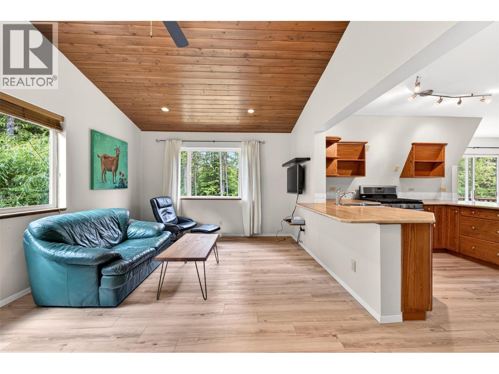 7346 Harrop Procter Road, Procter, BC
