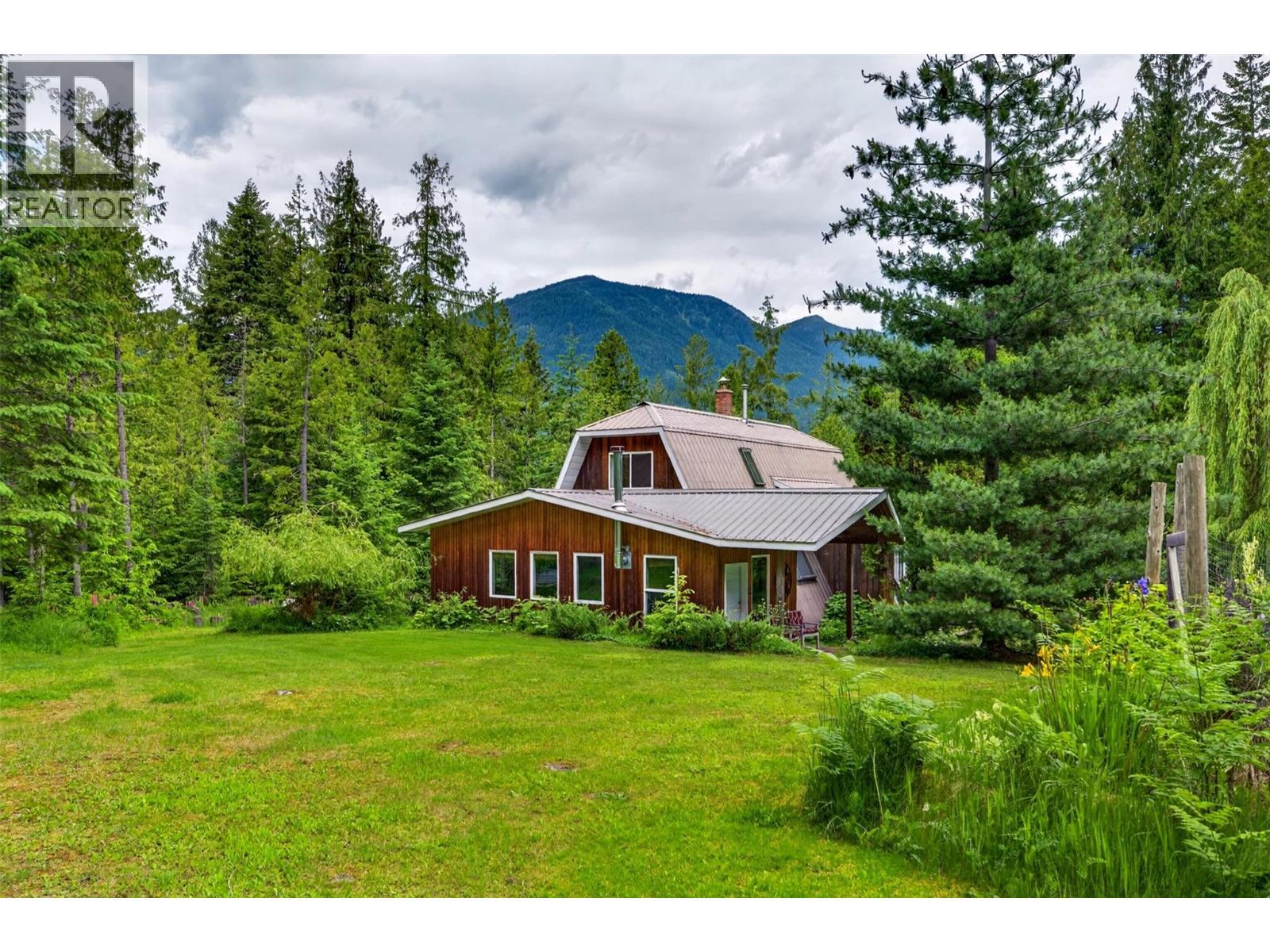7346 Harrop Procter Road, Procter, BC
