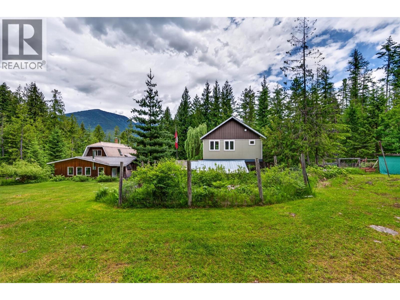 7346 Harrop Procter Road, Procter, BC